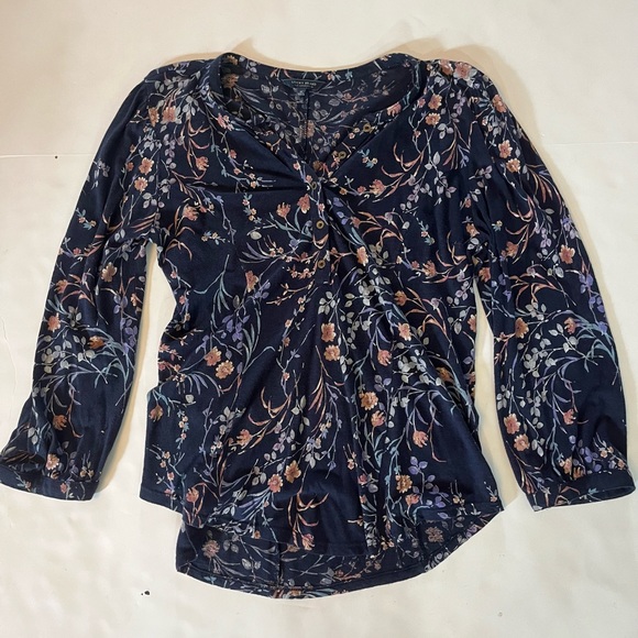 Lucky Brand Floral Printed Henley Top Size Medium - Picture 7 of 10